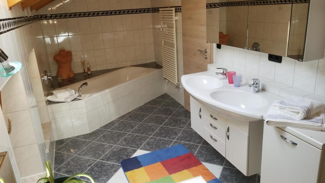 Exclusiv - Ferienwohnung Hinterreiter Ainring Exterior foto