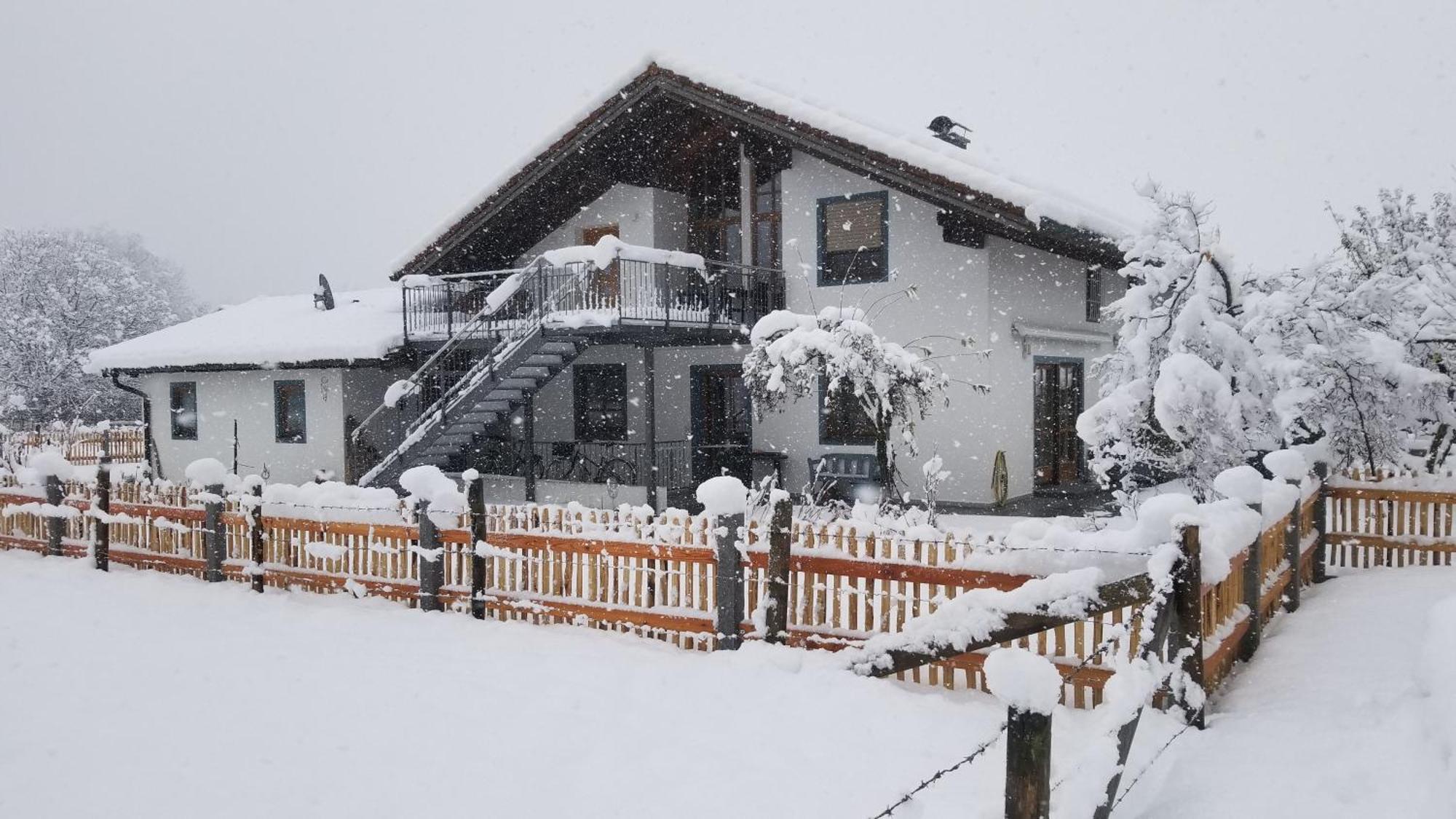 Exclusiv - Ferienwohnung Hinterreiter Ainring Exterior foto